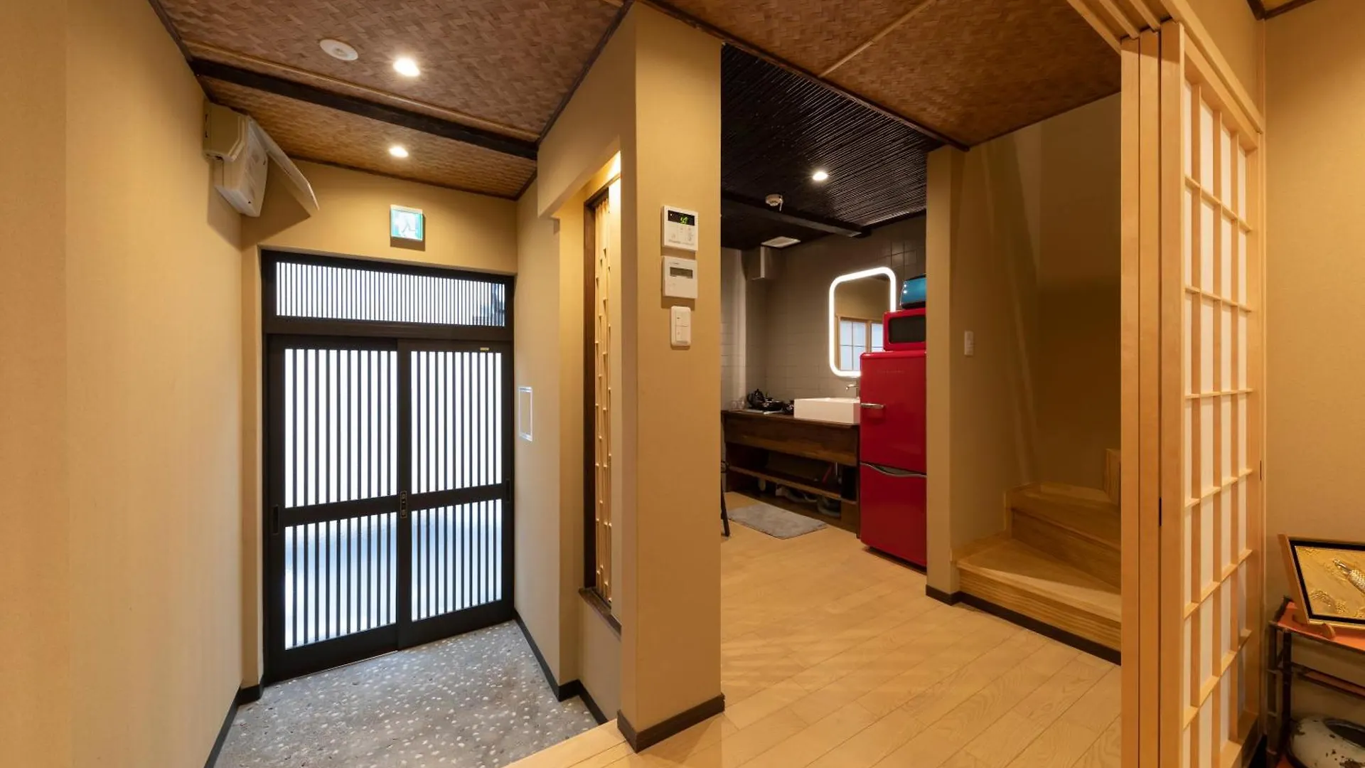 Villa Shirakabanoyado - Uchikyuhoji Vila Osaca