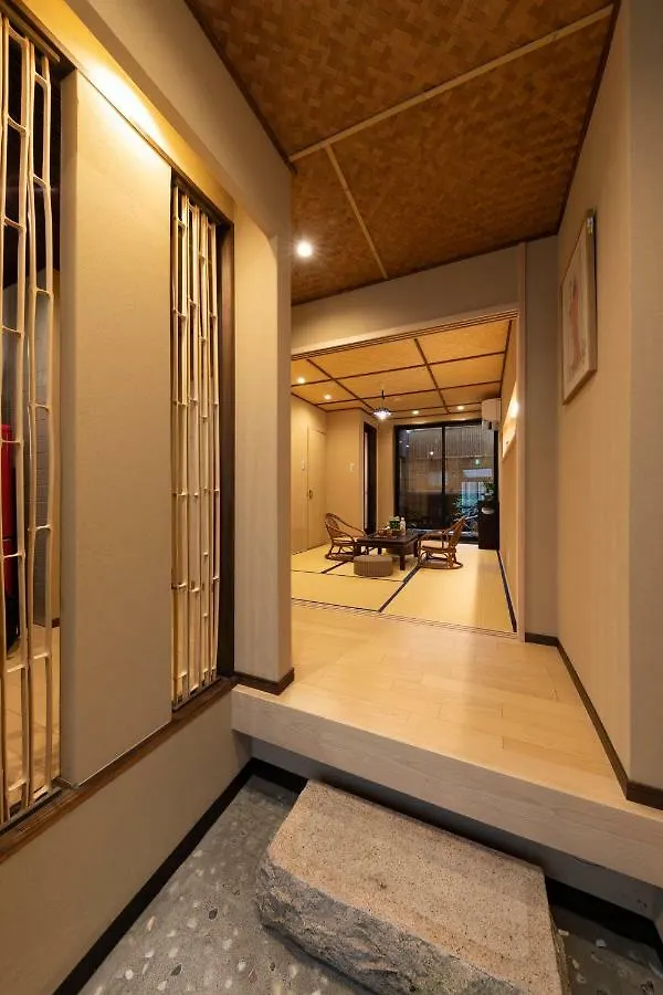 Villa Shirakabanoyado - Uchikyuhoji Vila Osaca